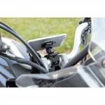 Αυτοκόλλητος Αντάπτορας Κινητού της σειράς Optiline Universal Εφαρμογής σε Μαύρο Χρώμα με διαστάσεις 39 x 46,5 mm, συμβατός με Βάσεις Στήριξης Κινητού Optiline για Μηχανή με σύστημα Duolock Θήκες και Αντάπτορες Κινητού και Action Camera