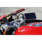 Αυτοκόλλητος Αντάπτορας Κινητού της σειράς Optiline Universal Εφαρμογής σε Μαύρο Χρώμα με διαστάσεις 39 x 46,5 mm, συμβατός με Βάσεις Στήριξης Κινητού Optiline για Μηχανή με σύστημα Duolock Θήκες και Αντάπτορες Κινητού και Action Camera