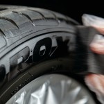 KIT ΑΝΑΝΕΩΣΗΣ ΚΑΙ ΠΡΟΣΤΑΣΙΑΣ ΕΛΑΣΤΙΚΩΝ ΣΕ ΜΑΥΡΟ ΧΡΩΜΑ QUIXX 75ml Χημικά Επισκευής